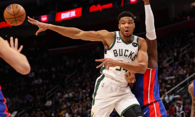 NBA: Θηρίο ο Αντετοκούνμπο, πάρτι οι Μιλγουόκι Μπακς