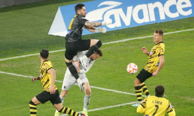 Απάντηση της ΑΕΚ στην ανακοίνωση του Άρη για τη διαιτησία - Τι είπε ο Βαρούχας (video)