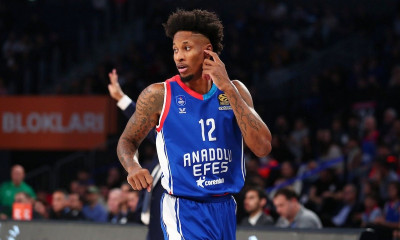 Euroleague: Επέστρεψε στις νίκες και πλησίασε την 8άδα η Εφές πριν από τον Ολυμπιακό