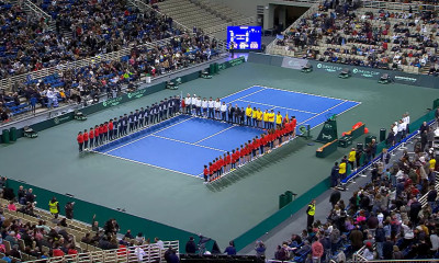 Davis Cup: Ενός λεπτού σιγή για τους δύο πιλότους στο ΟΑΚΑ - Αποθέωση για την Εθνική (videos)