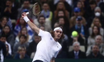 Davis Cup: Δυσκολεύτηκε στην αρχή αλλά έκανε επίδειξη δύναμης ο Τσιτσιπάς - 1-0 η Ελλάδα (videos)