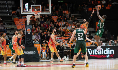 Βαλένθια: Με προβλήματα στο ΟΑΚΑ