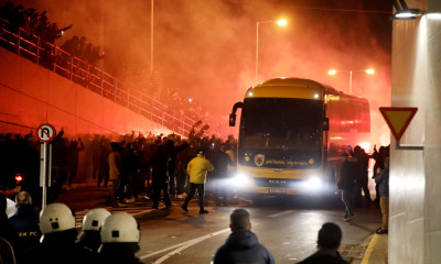 ΑΕΚ-Ολυμπιακός: Αποθέωση για την Ένωση, πανικός και γιούχα για Παπασταθόπουλο (vid+pics)