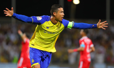 Καρέ τερμάτων και φωτογραφία με τον διαιτητή ο Κριστιάνο Ρονάλντο! (vids)