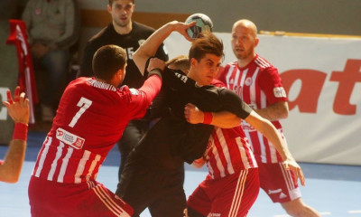 Χάντμπολ: Θρίαμβος του ΠΑΟΚ σε ντέρμπι-«θρίλερ» με τον Ολυμπιακό - Πανηγυρίζει και η ΑΕΚ