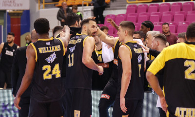 Κύπελλο Ελλάδας Final 8: Συγγνώμη από τον κόσμο ζήτησαν στην ΑΕΚ για την εικόνα με τον Πανιώνιο