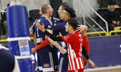 Παναθηναϊκός-Ολυμπιακός: «Ζωντανοί» οι «ερυθρόλευκοι» σε σετ-θρίλερ (videos)