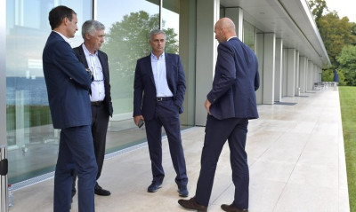 «Βόμβα» στην Παρί Σεν Ζερμέν - Μουρίνιο ή Ζιντάν για τον πάγκο της