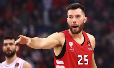 Ολυμπιακός - Παναθηναϊκός: Χωρίς τον Πίτερς οι «ερυθρόλευκοι», στη 12άδα ο Μπολομπόι