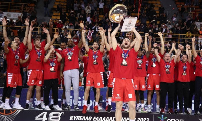 Κυπελλούχος Ελλάδας ο Ολυμπιακός, διέλυσε στον τελικό το Περιστέρι (video)