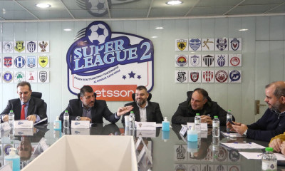 Super League 2: Παραμένουν κατεβασμένα τα ρολά