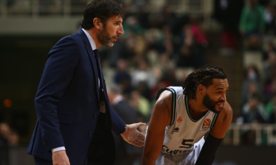 Μουμπρού: «Μεγάλη ομάδα ο Ολυμπιακός, να σταματήσουμε την επίθεσή τους»