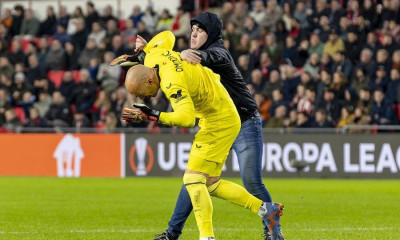 Στη φυλακή ο σεσημασμένος οπαδός που «έπαιξε» μπουνιές με τον τερματοφύλακα της Σεβίλλης (photos)