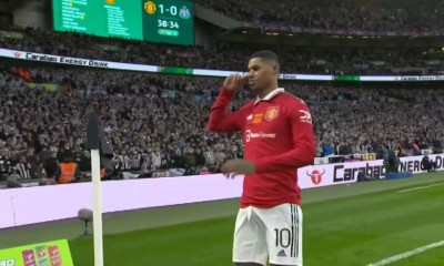 Τελικός Carabao Cup: Ισχυρό προβάδισμα η Μάντσεστερ Γιουνάιτεντ με γκολ των Κασεμίρο και Ράσφορντ