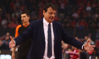 Τουρκία: Απασφάλισε ο Αταμάν | «Αποκλειστήκαμε από τις μ@λ@κίες της FIBA, πρέπει να ντρέπεται»