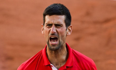 Τένις: Ζορίστηκε στην πρεμιέρα του στο Ντουμπάι ο Τζόκοβιτς, εύκολα ο Μεντβέντεφ (videos)