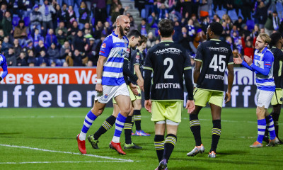 Στα θύματα των Τεμπών αφιέρωσε τα γκολ ο Απόστολος Βέλλιος (video)