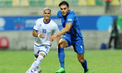 Bild: «Και η Άϊντραχτ στη σειρά για τον Μαυροπάνο»