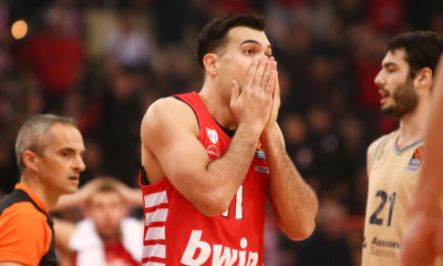 Ολυμπιακός: Θλάση ο Σλούκας – Οριακά προλαβαίνει Ζαλγκίρις και Παναθηναϊκό