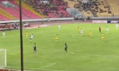 Champions League Αφρικής: Οπαδός ήρθε στα χέρια με τερματοφύλακα στη διάρκεια αγώνα! (video)