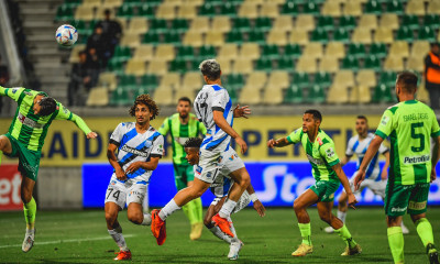 Κύπρος: Ξανά χαμός με Ουάρντα - Καταγγελίες για άσεμνες χειρονομίες στο ντέρμπι (video)