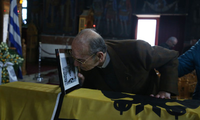 «Λύγισε» ο Αντώνης Αντωνιάδης λέγοντας «αντίο» στον Μίμη Παπαϊωάννου (Video)