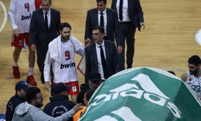 Παναθηναϊκός-Ολυμπιακός: Ο Μπαρτζώκας έβρισε φίλαθλο, σύμφωνα με καταγγελία του στον κομισάριο