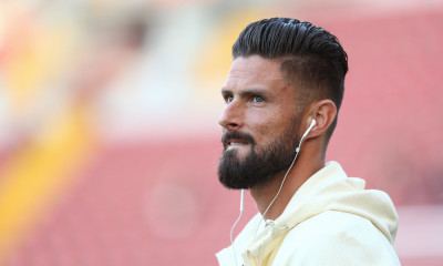 Ζιρού: «Σύνδεσμος παλιάς και νέας γενιάς ο Εμπαπέ»