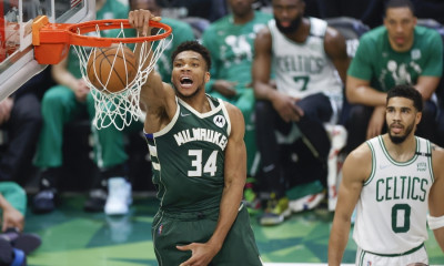 NBA: Ο Γιάννης Αντετοκούνμπο τράβηξε... 31 και οι Μπακς τινάζουν τη μπάνκα στον αέρα (videos)