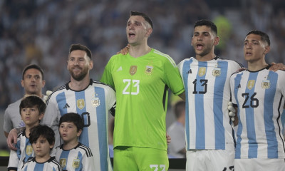 Αργεντινή: Ανατριχίλα, δάκρυα και συγκίνηση στο Μονουμεντάλ - Τα έχασε κι ο Μέσι (vids+pics)