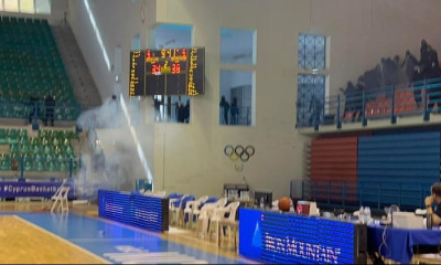 Χαμός στην Κύπρο: Σοβαρά επεισόδια στο Απόλλων Λεμεσού-Ανόρθωση (Video)