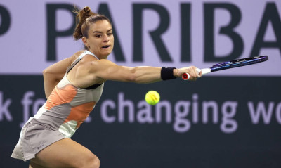 Τένις: Άνοδος για Σάκκαρη