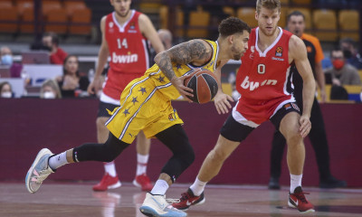 «Βουνό» τα προβλήματα στη Φενέρ – Ουίλμπεκιν και Μπούκερ εκτός πλέι οφ