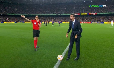 Συγκλονιστική στιγμή στο Μπαρτσελόνα – Ρεάλ Μαδρίτης: Αποθεώθηκε ο Άλεξ Ρόκα (video)