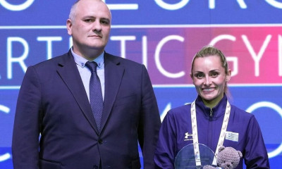 Βασιλική Μιλλούση: Βραβεύτηκε ως αθλήτρια-σύμβολο της γυμναστικής η σύζυγος του Πετρούνια