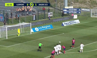 Ligue 1: Έδειξαν τα οπίσθιά τους σε εκτελεστή πέναλτι οι οπαδοί της Ανζέ!