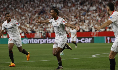 Europa League: Η Σεβίλλη απέκλεισε με «τριάρα» τη Μάντσεστερ Γιουνάιτεντ, στους «4» η Γιουβέντους