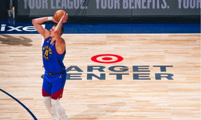 NBA: «Σκουπίζουν» τους Τίμπεργουλβς οι Νάγκετς - Προβάδισμα για Νικς, μείωσαν οι Χοκς (videos)