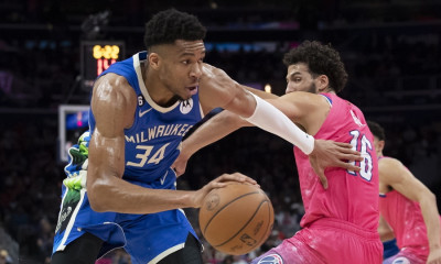 NBA: Πάτησε παρκέ αλλά είναι αμφίβολος ο Γιάννης Αντετοκούνμπο για το Game 4 με Χιτ