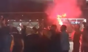 ΑΕΚ: «Να τοι, να τοι οι πρωταθλητές» - Αποθέωση στο αεροδρόμιο «Μακεδονία» (vids)