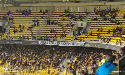 Super League, ΑΕΚ - Βόλος: Το συγκινητικό πανό στην «OPAP Arena» - «Πατέρα ζεις…»