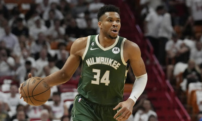 ΝΒΑ: Σκάει «βόμβα» | «Φεύγει από τους Μπακς ο Γιάννης Αντετοκούνμπο»