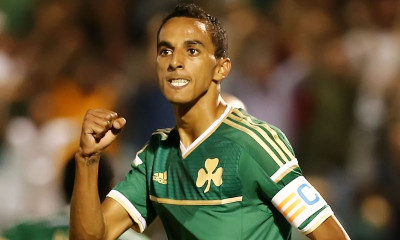 Επιστρέφει και κλείνει την καριέρα του στον Παναθηναϊκό ο Κάρλος Ζέκα