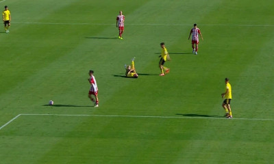 Super League Κ17: Κορυφαίο fair play | Βγήκε στην επίθεση, αλλά σταμάτησε - Τραυματίστηκε αντίπαλος