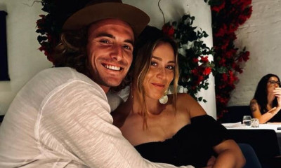 Στέφανος Τσιτσιπάς και Πάουλα Μπαντόσα χόρεψαν συρτάκι κι έσπασαν πιάτα (video)