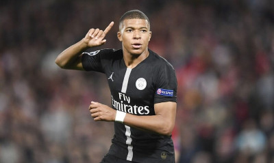 Κίλιαν Εμπαπέ: Ο σεΐχης του Κατάρ, Αλ Θανί τον κάνει «δώρο» στη Μάντσεστερ Γιουνάιτεντ