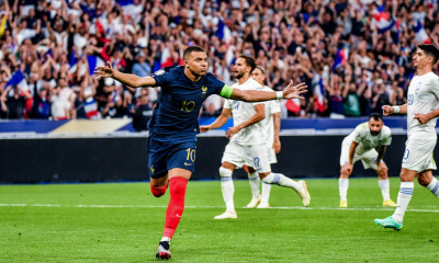 Μεταγραφές, Παρί Σεν Ζερμέν: Τελεσίγραφο σε Εμπαπέ