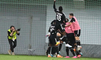 Champions League: Δραματική πρόκριση για τη Σέριφ του Αποστολάκη – Με σκόρερ Παπανικολάου η Ρακόβ