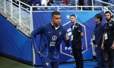 Ρωτούσαν επίμονα τον Εμπαπέ αν θα μείνει στην Παρί και δεν απάντησε