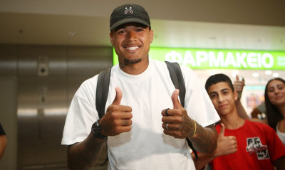 Μεταγραφές, Ολυμπιακός: Έφτασε και υπογράφει ο Κένεντι